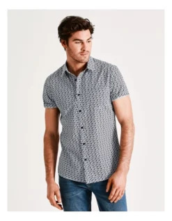 Pelican Print Short Sleeve Shirt In Navy -Gant Shop 917298730 5 720x928